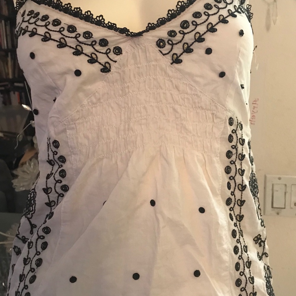 Y2K Aryeh 100% cotton top with embroidery